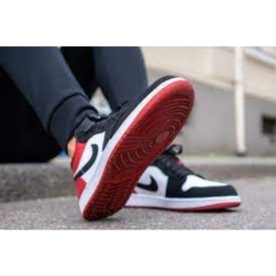 Nike Air Jordan 1 Low Black Toe