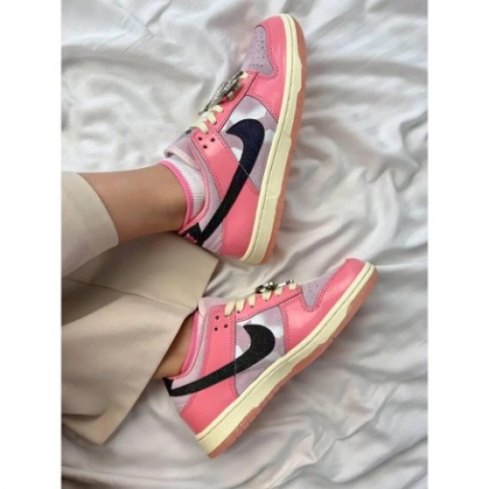 Nike Dunk Low LX Barbie