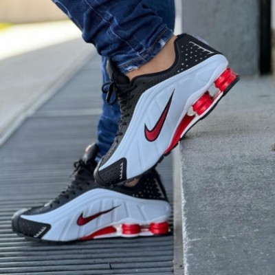 Nike Shox R4 Black White Red