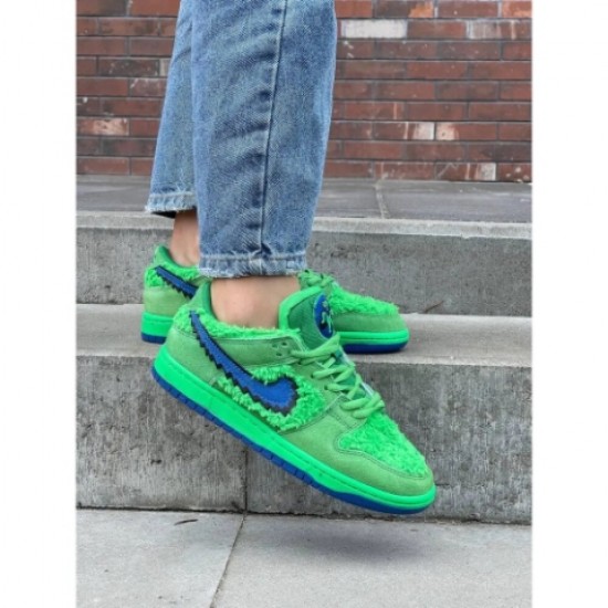 Nike SB Dunk Low Grateful Dead Bears Green