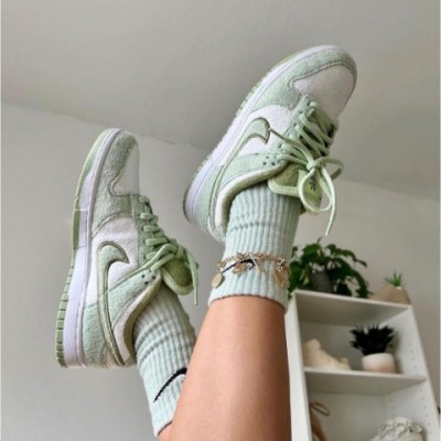 Nike Dunk Low Fleece Green