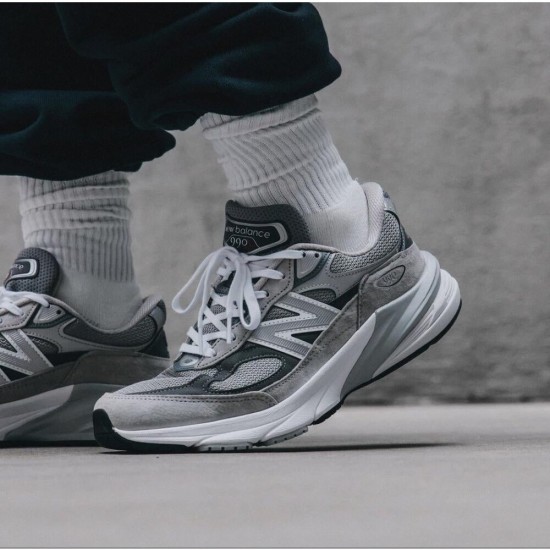 New Balance 990 V6 Grey