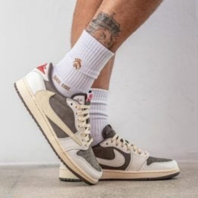 Nike Travis Scott x Air Jordan 1 Low Reverse Mocha