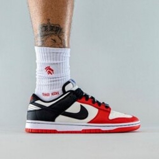 Nike Dunk Low EMB Chicago