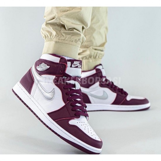 Nike Air Jordan 1 Retro High OG Bordeaux