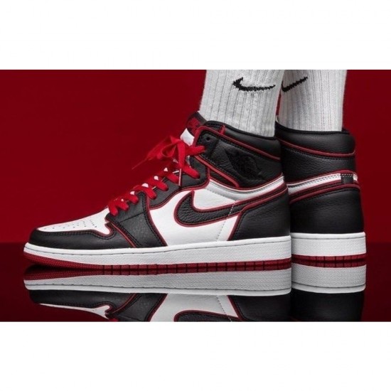 Nike Air Jordan 1 Retro High OG 'Bloodline'