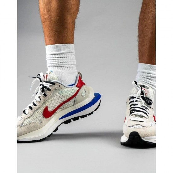 Nike VaporWaffle Sacai “Sail”