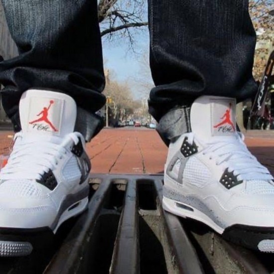 Nike Air Jordan 4 Retro 'White Cement Grey'