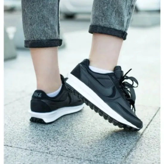 Nike Sacai x LD Waffle Black Nylon Nike Sacai x LD Waffle Black Nylon