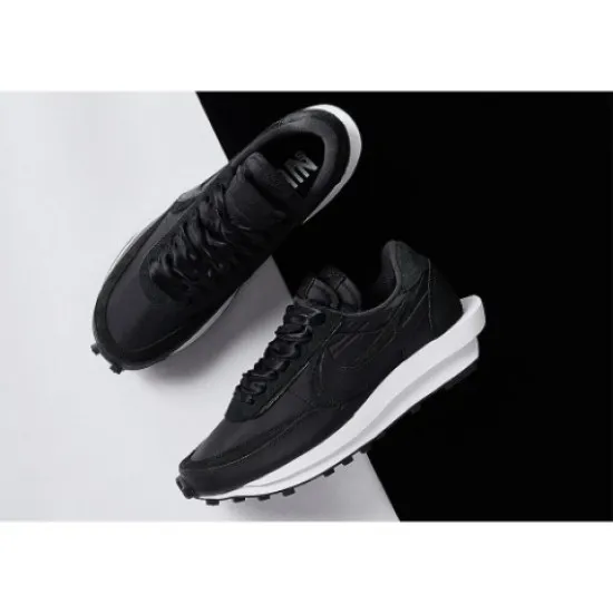 Nike Sacai x LD Waffle Black Nylon Nike Sacai x LD Waffle Black Nylon
