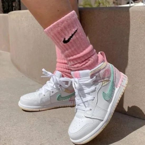 Nike Air Jordan 1 Mid Paint Drip Ice Cream White Pink Nike Air Jordan 1 Mid Paint Drip Ice Cream White Pink